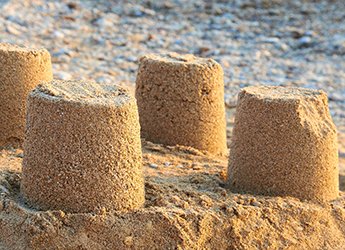 Build a sandcastle
